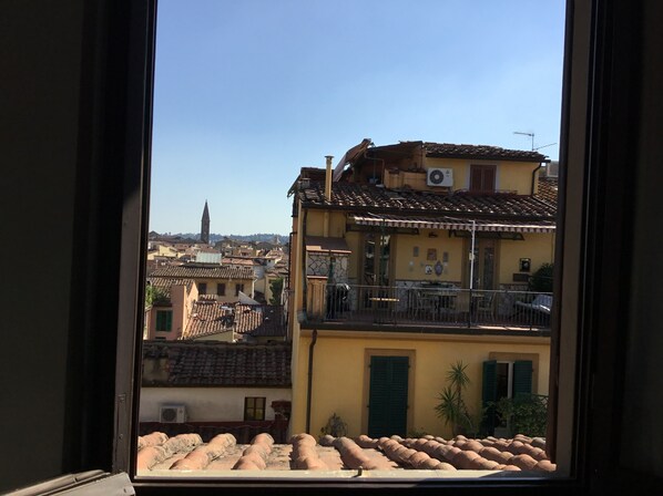 Fassade der Unterkunft – Abend/Nacht