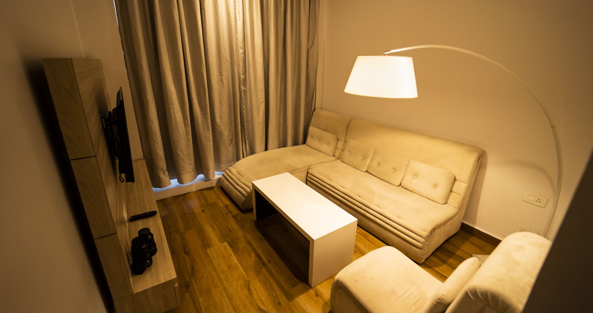 classic suite | individually decorated, individually furnished, desk, blackout curtains