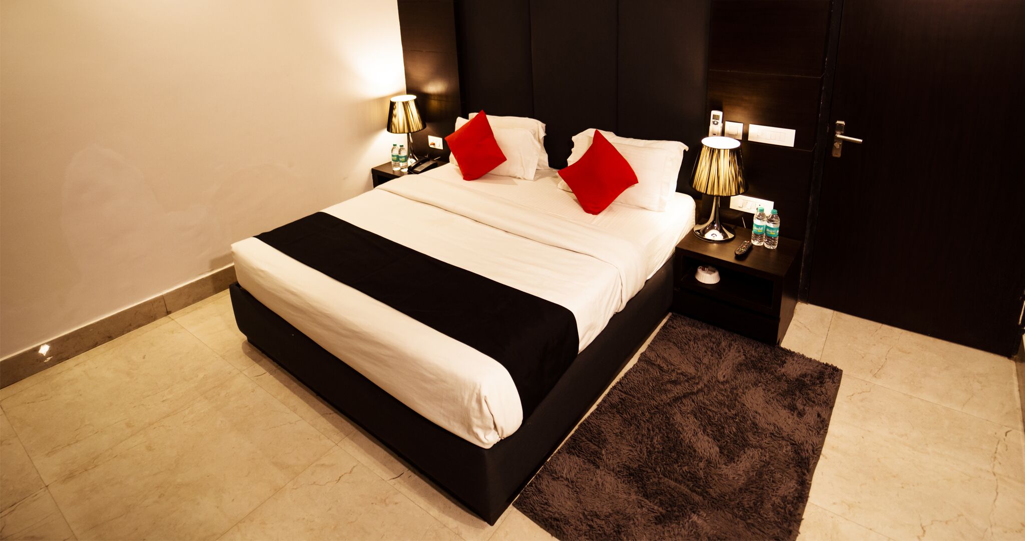 classic suite | individually decorated, individually furnished, desk, blackout curtains