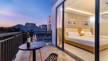 Family Room, 1 Bedroom | 1 bedroom, premium bedding, minibar, in-room safe