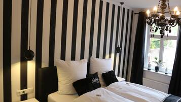 Comfort Condo, 1 Bedroom, City View, Ground Floor | Individually decorated, individually furnished, laptop workspace