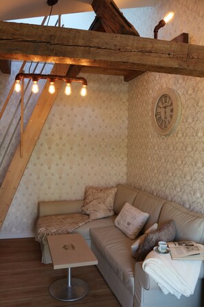 Comfort Condo, Multiple Beds, Non Smoking, City View | Living area | Flat-screen TV - Haus Dompanorama-Kleines Ferienloft (Havelberg)
