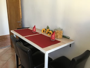 Standard Apartment, 2 Bedrooms | Private kitchen