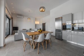 Apartment, 3 Bedrooms, Private Pool | Private kitchen | Full-size fridge, microwave, oven, stovetop