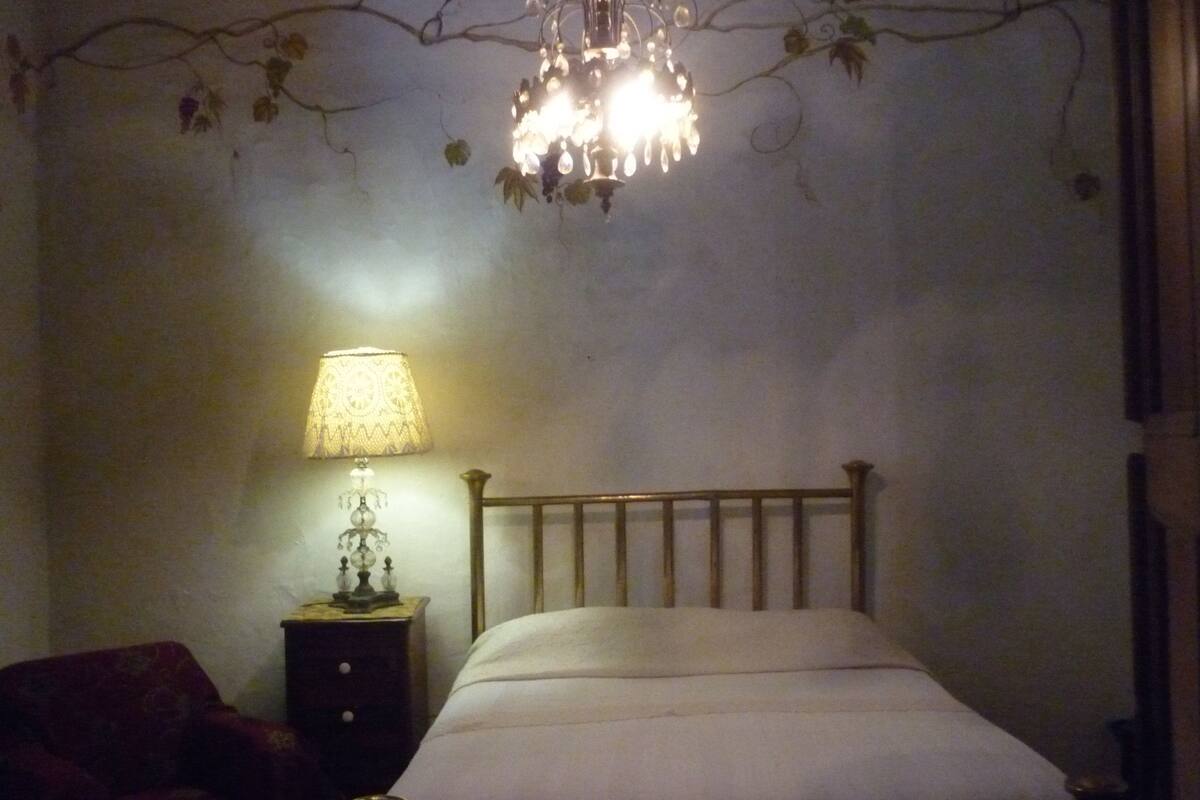 Doppelzimmer (Palermo) | Individuell dekoriert, Schreibtisch, Bügeleisen/Bügelbrett