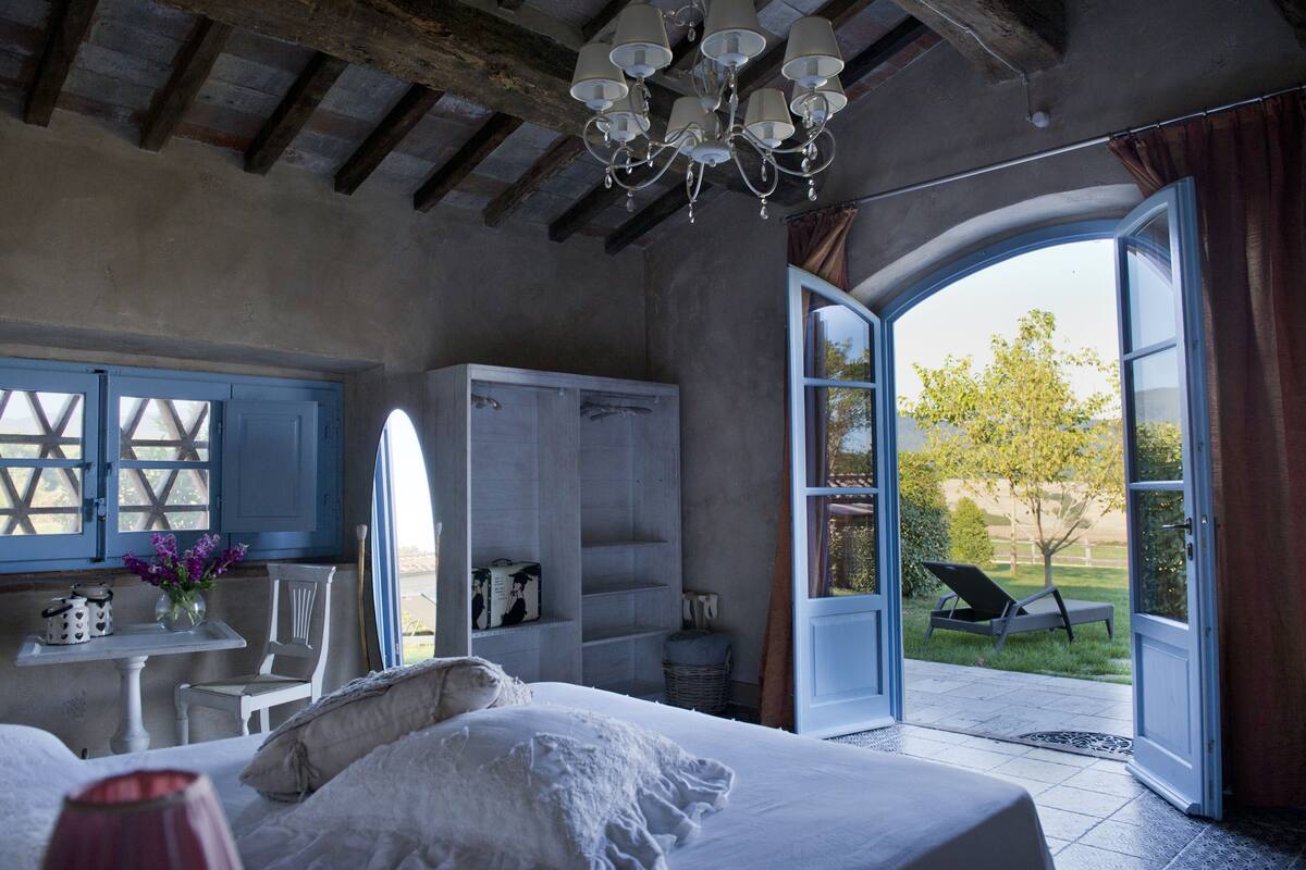 Suite Royale, dans les dépendances (La Magnifica)