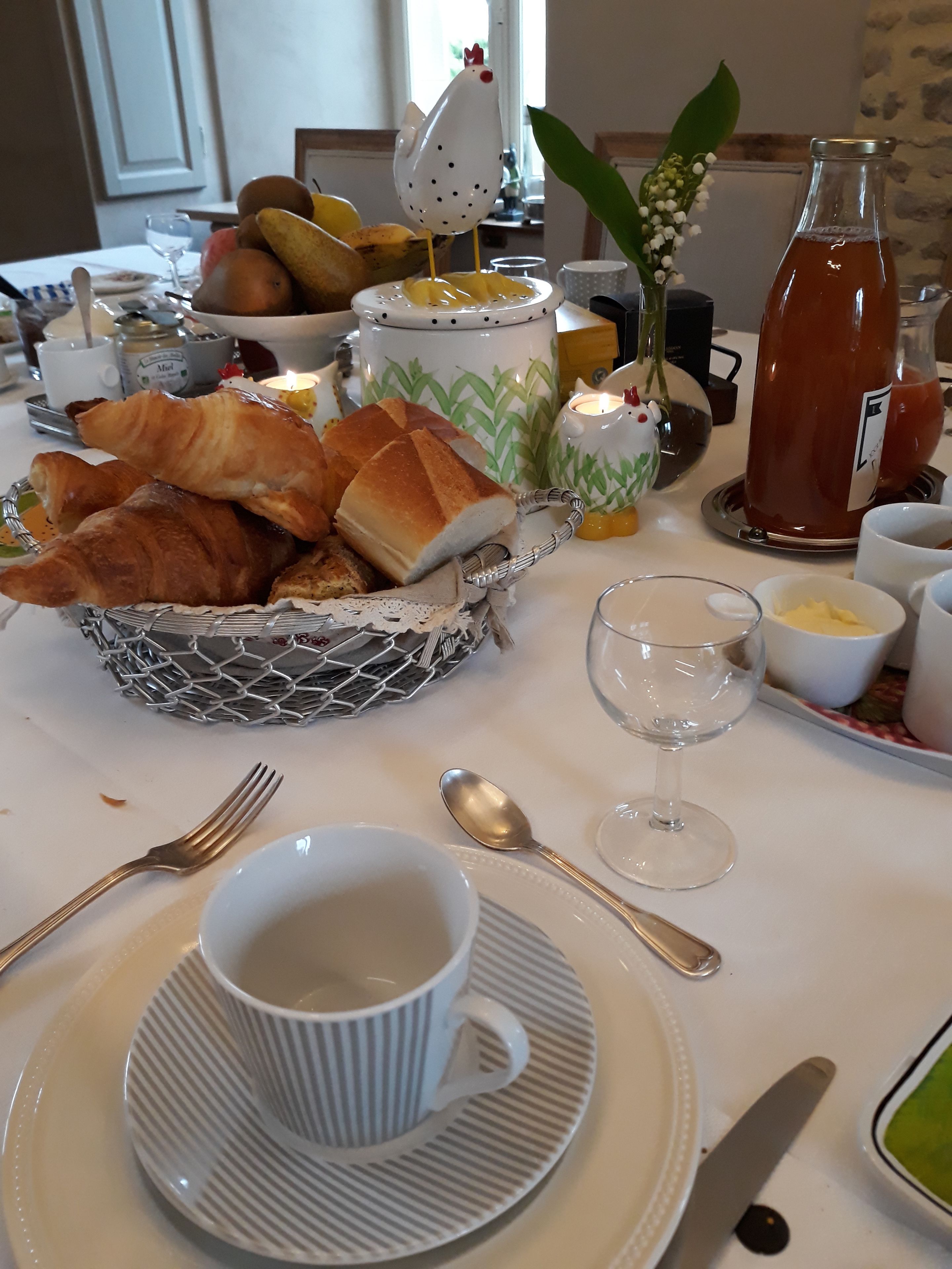 Free daily continental breakfast
