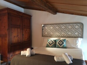 Basic-Studio | 1 Schlafzimmer, Schreibtisch, Bügeleisen/Bügelbrett, Babybetten