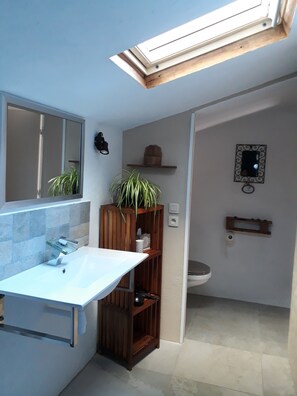 Romantic Room, Connecting Rooms (Colombe) | Bathroom