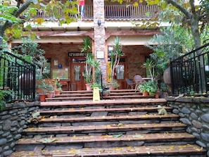 Front of property - Hotel Rural Castúo (Pinofranqueado)