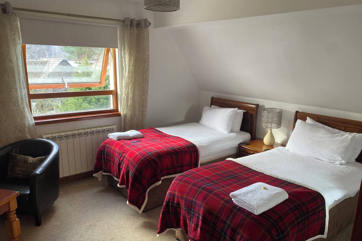 Twin kamer, uitzicht op meer | Individueel gedecoreerd, individueel gemeubileerd