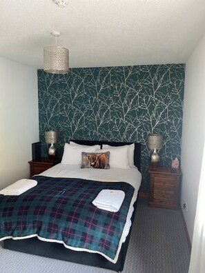 Doppelzimmer, Gartenblick (Little Loch Broom (SGarden View)) | Individuell dekoriert, individuell eingerichtet, Bügeleisen/Bügelbrett
