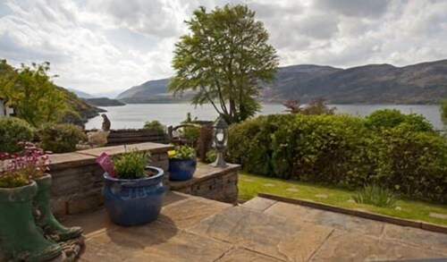 Lochview Guest House
