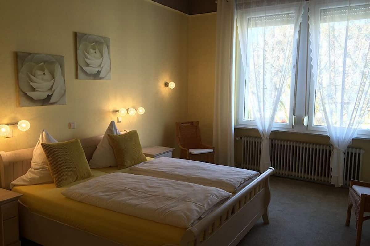 Habitación doble, 1 cama matrimonial, para no fumadores | Caja de seguridad en la habitación, insonorización y wifi gratis