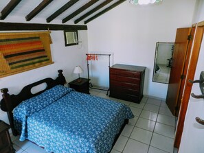 Maison, fumeurs | Rideaux occultants, Wi-Fi gratuit, draps fournis
