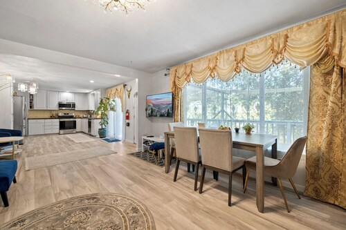 Loved by Guests! Quiet Villa w/ King Beds, Full Kitchen, 2-Min Drive to Downtown