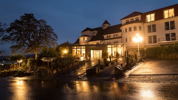 Façade de l’hébergement - soirée/nuit