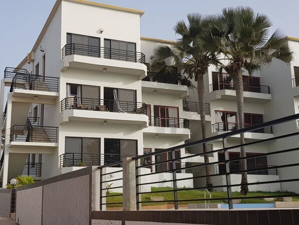 Front of property - Relax waterfront serviced apartment (Serrekunda)