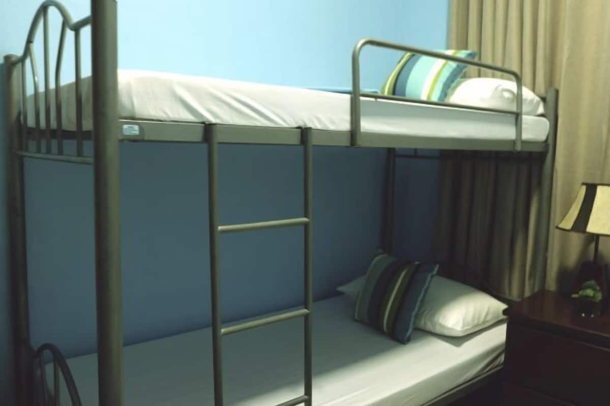 Free WiFi, bed sheets