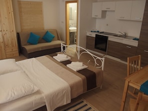 Standard Studio | Free WiFi, bed sheets - Guesthouse Casetta Verde (Karojba)