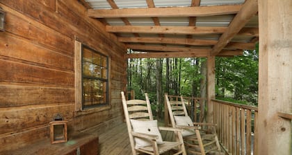 Yellow Door Cabin - Family-friendly cabin near Smoky Mountains*Hot Tub*Fire Pit*