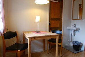 Basic Twin Room, Shared Bathroom
