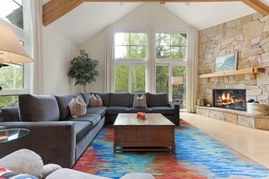 TV, fireplace, DVD player, stereo