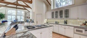 Lovely 4 Bedroom Private House on Holden Road in Beaver Creek Village