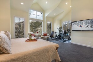 4 habitaciones, tabla de planchar con plancha y acceso a internet