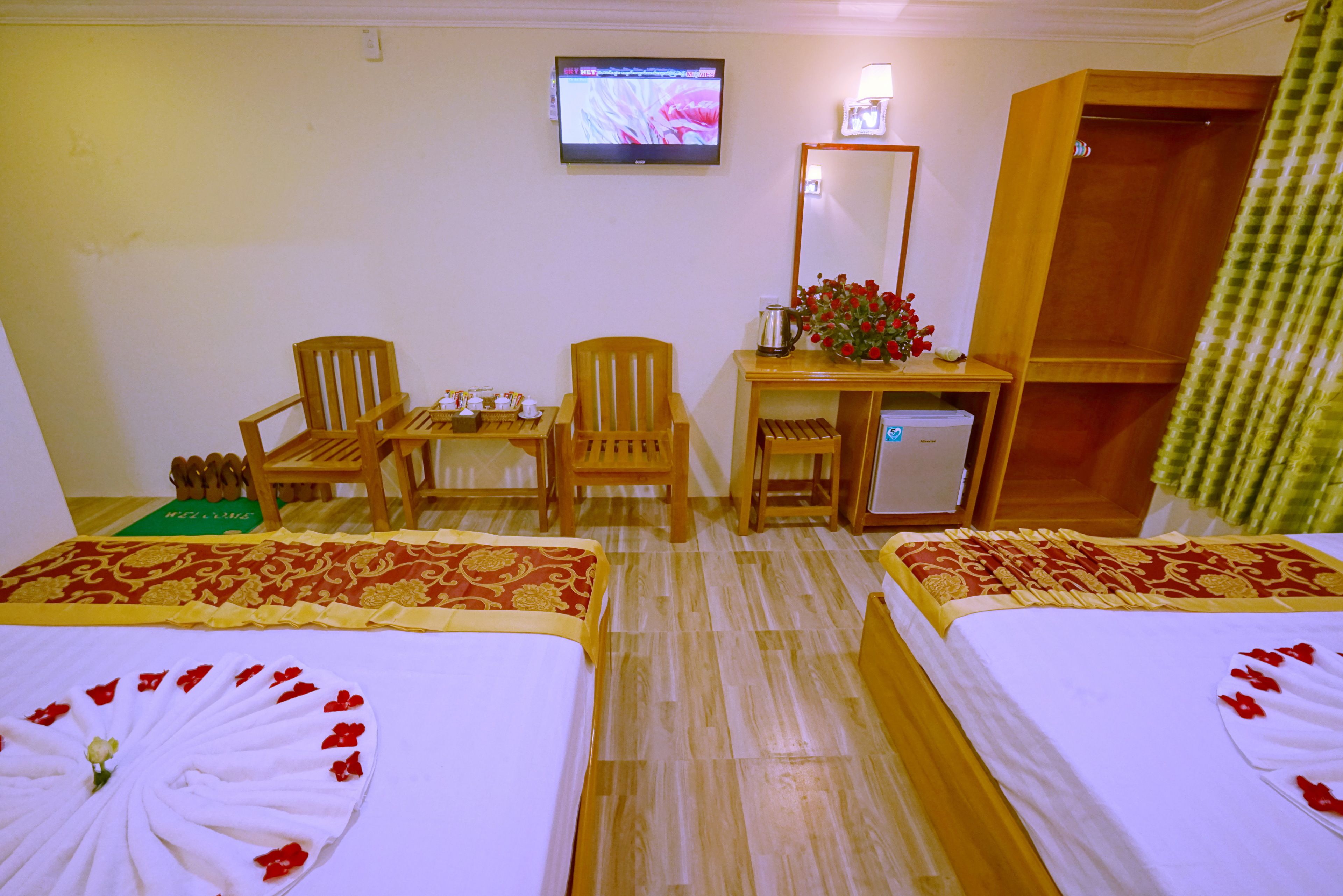 superior twin room | minibar, desk, soundproofing, iron/ironing board