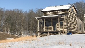 Exterior - Spring Creek Place Cabins (Greeneville)