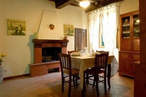 Dining - Il Roseto - Special prices for 2024-25! ! Get a quote ! ! "Plan your dream"  (Cortona)