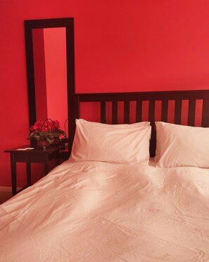 2 bedrooms, premium bedding, down comforters, Select Comfort beds - B&B 120 Rodionoff - connection to Airport and Mondello Beach (Palermo)