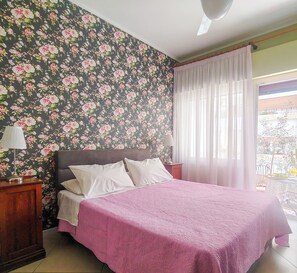 Double Room, Jetted Tub | 2 bedrooms, premium bedding, down comforters, Select Comfort beds - B&B 120 Rodionoff - connection to Airport and Mondello Beach (Palermo)