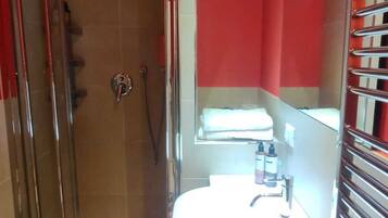 Habitación doble superior, vista a la ciudad | Baño