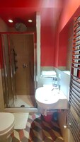 Doppia Superior, vista città | Bagno