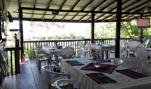 Dining - La Casa de Don David (Flores)