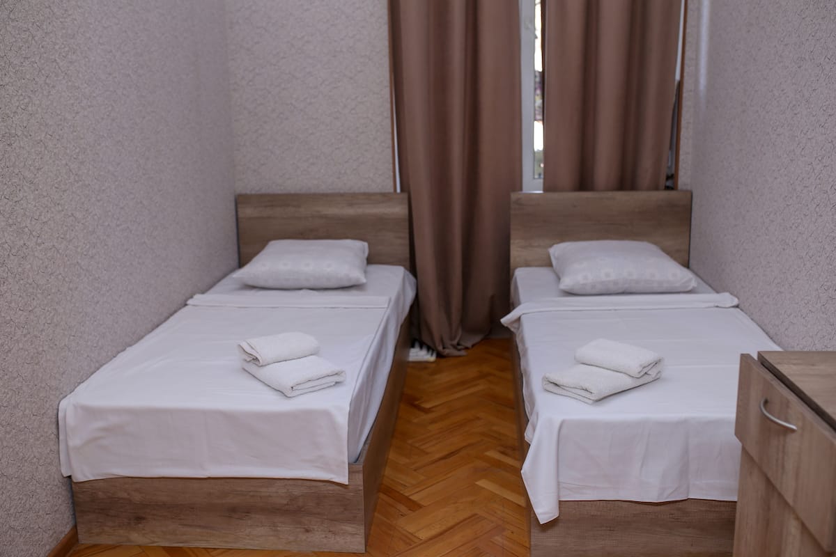 Twin Room, 2 Single Beds, Non Smoking | Free WiFi, bed sheets