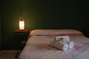 雙人房, 1 張加大雙人床, 無障礙, 非吸煙房 | 隔音、熨斗/熨衣板、免費無線上網、床單