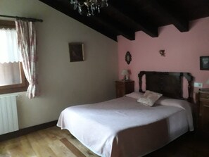 Camas extra gratis, wifi gratis y ropa de cama