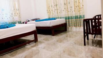 Phòng 3 | Két bảo mật tại phòng, bàn, phòng cách âm