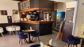 Serveert lunch en diner, Franse gerechten