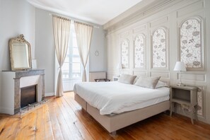 Kahden hengen superior-huone, kaupunkinäköala (Chambre Quinconces)