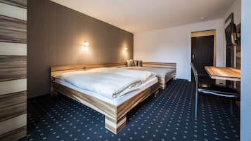 Kamar Keluarga | Brankas, meja kerja, setrika/meja setrika, dan Wi-Fi gratis