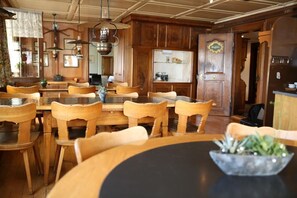 Desayuno autoservicio gratuito y diario