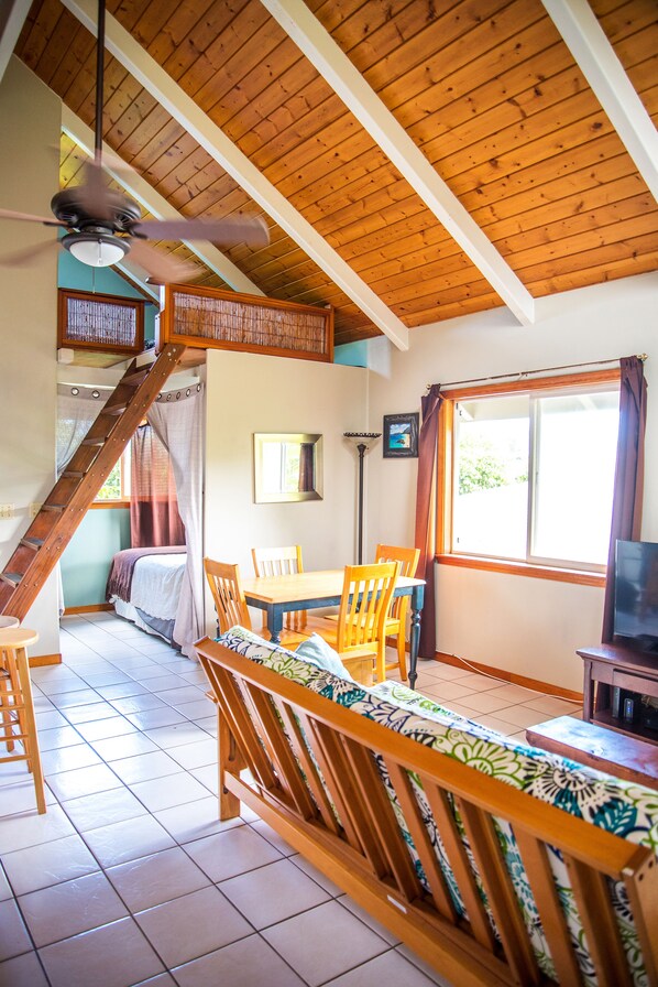 1 bedroom, iron/ironing board, travel cot, WiFi