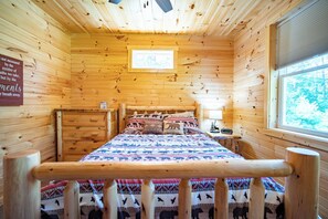 4 chambres, fer et planche à repasser, lit parapluie, Wi-Fi gratuit