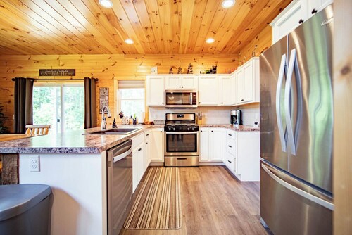 Uusi! Glen Arbor, kävelymatka kaupunkiin, teatteri, biljardipöytä, 60 pelihallia