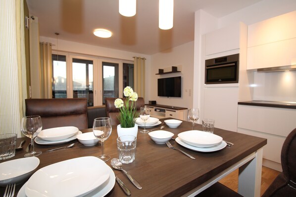 Apartment (W45, inkl. Endreinigungsgebühr €91) | Eigene Küche | Großer Kühlschrank, Mikrowelle, Ofen, Herdplatte