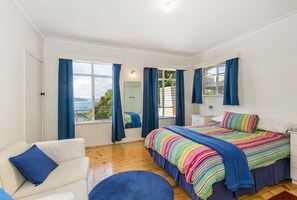 Room - The George (Lorne)